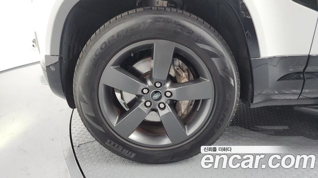 Land Rover Defender 130 D300 X-Dynamic HSE