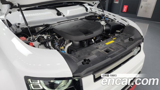 Land Rover Defender 130 D300 X-Dynamic HSE