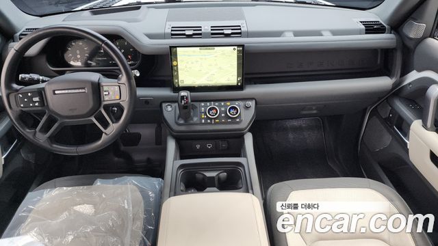 Land Rover Defender 130 D300 X-Dynamic HSE