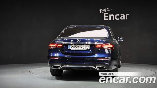 Mercedes-Benz E-Class E220d 4MATIC AMG Line