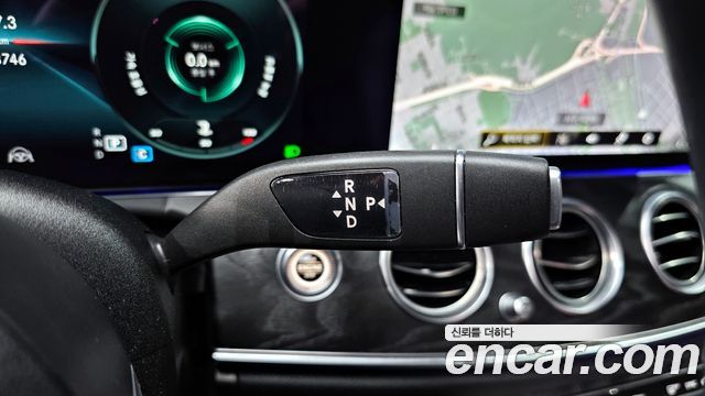 Mercedes-Benz E-Class E220d 4MATIC AMG Line