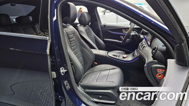 Mercedes-Benz E-Class E220d 4MATIC AMG Line