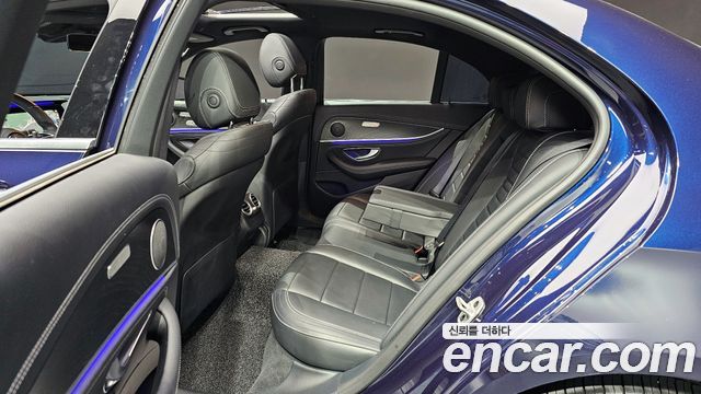 Mercedes-Benz E-Class E220d 4MATIC AMG Line
