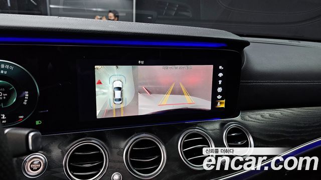 Mercedes-Benz E-Class E220d 4MATIC AMG Line