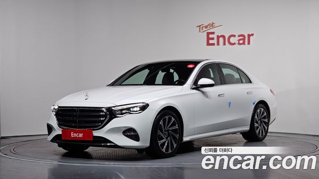 Mercedes-Benz E-Class E300 4MATIC Exclusive
