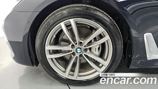 BMW 7-Series 740Li xDrive M Sport Package
