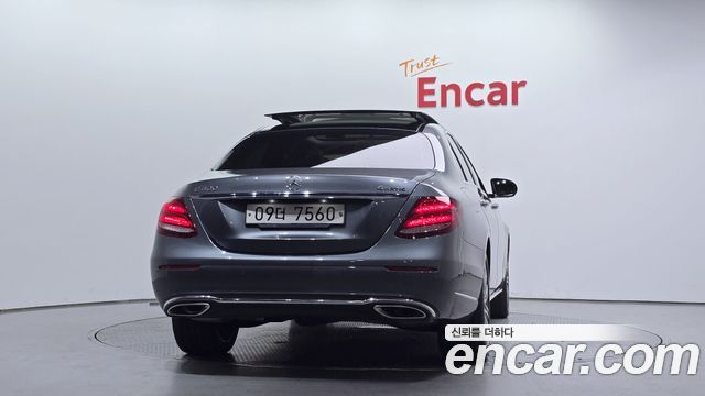 Mercedes-Benz E-Class E400 4MATIC Exclusive