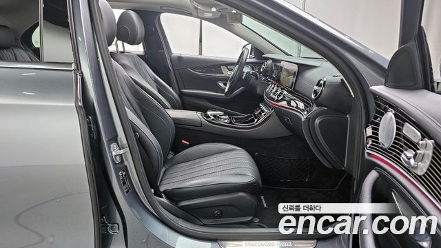Mercedes-Benz E-Class E400 4MATIC Exclusive