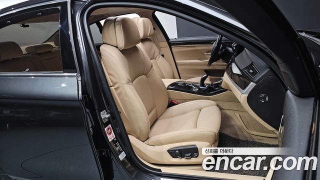 BMW 5-Series 528i Luxury Plus