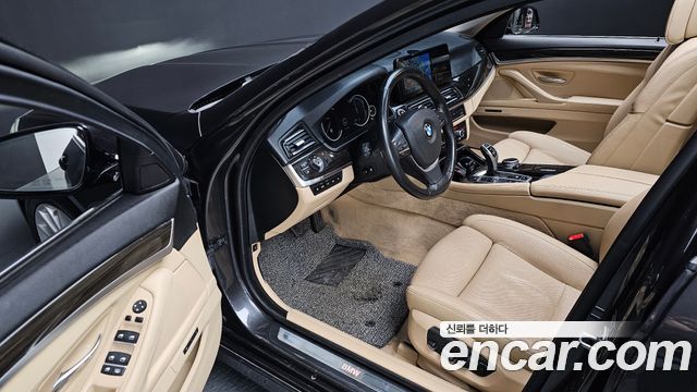 BMW 5-Series 528i Luxury Plus