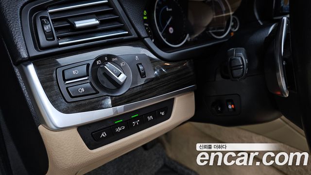 BMW 5-Series 528i Luxury Plus