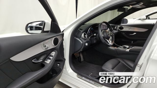 Mercedes-Benz C-Class C200 AMG Line