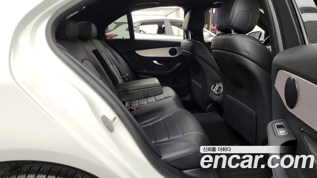 Mercedes-Benz C-Class C200 AMG Line