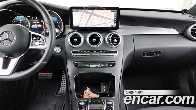 Mercedes-Benz C-Class C200 AMG Line