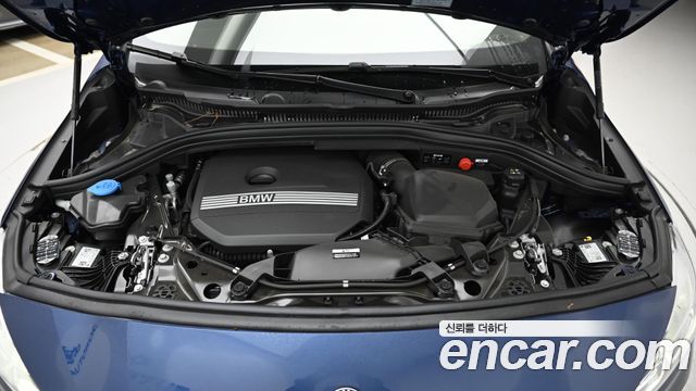 BMW 2-Series 220i Advantage