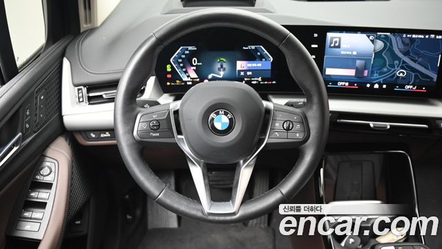 BMW 2-Series 220i Advantage