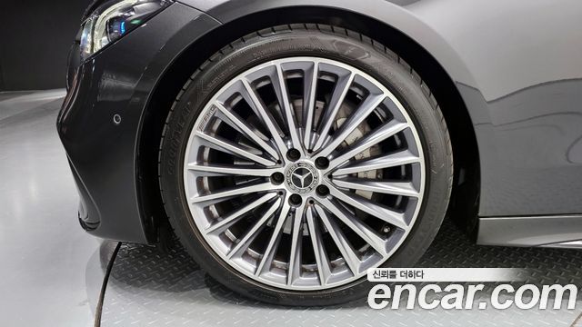 Mercedes-Benz C-Class C300 4MATIC AMG Line