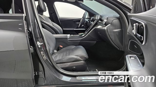 Mercedes-Benz C-Class C300 4MATIC AMG Line