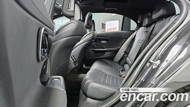Mercedes-Benz C-Class C300 4MATIC AMG Line
