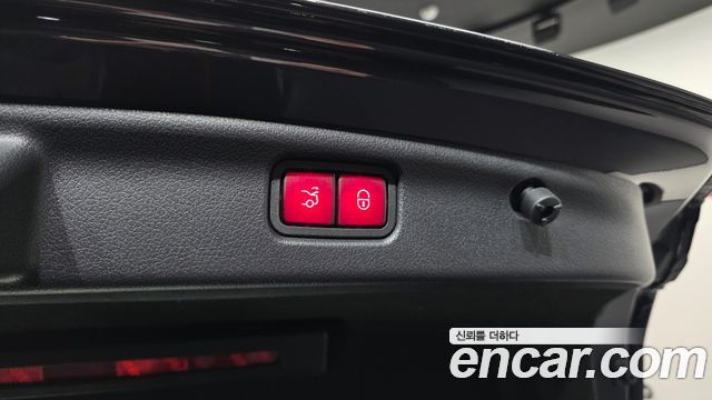 Mercedes-Benz C-Class C300 4MATIC AMG Line