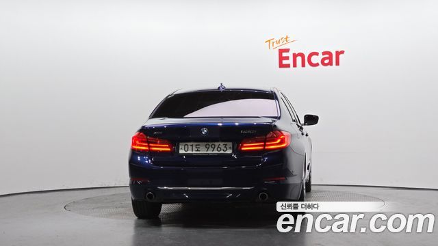 BMW 5-Series 530i xDrive Luxury Plus