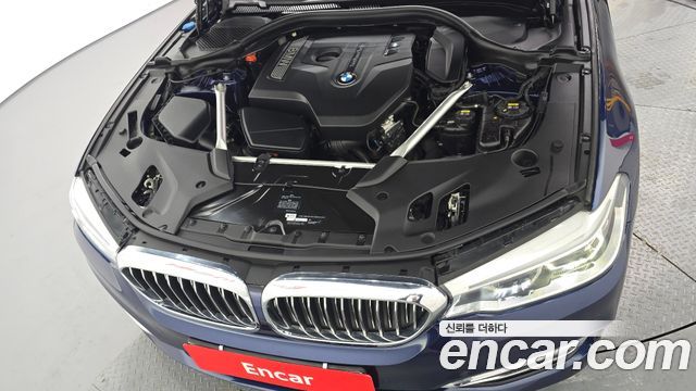 BMW 5-Series 530i xDrive Luxury Plus