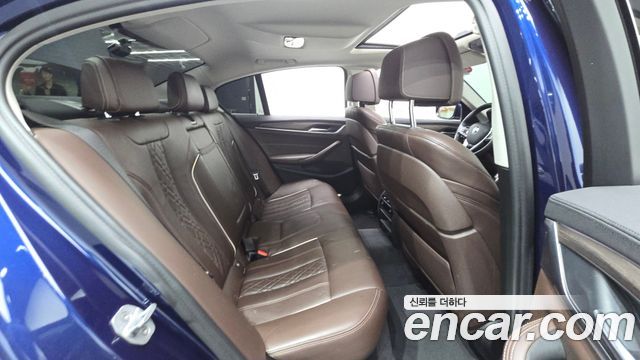 BMW 5-Series 530i xDrive Luxury Plus
