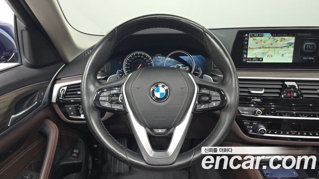 BMW 5-Series 530i xDrive Luxury Plus