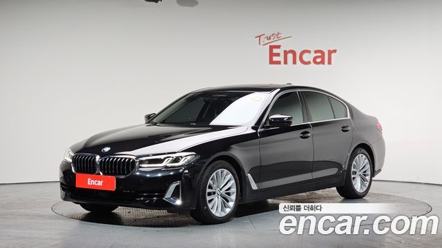 BMW 5-Series 520i Luxury