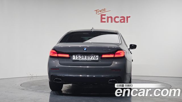 BMW 5-Series 530e Luxury