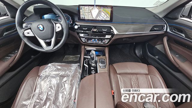 BMW 5-Series 530e Luxury