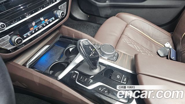 BMW 5-Series 530e Luxury