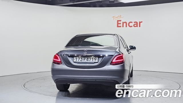 Mercedes-Benz C-Class C200