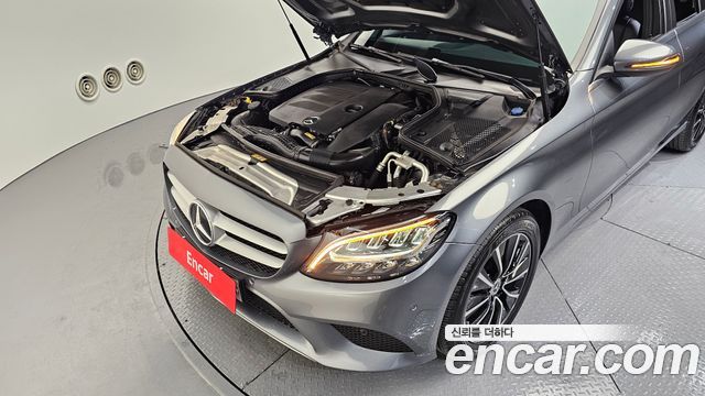 Mercedes-Benz C-Class C200