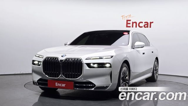 BMW 7-Series 740i sDrive Design Pure Excellence