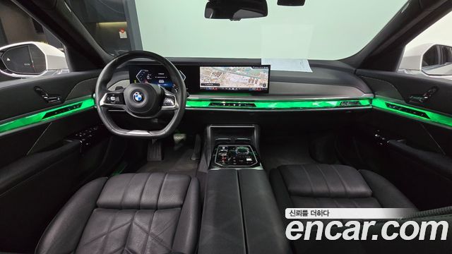 BMW 7-Series 740i sDrive Design Pure Excellence