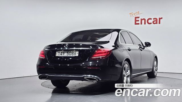 Mercedes-Benz E-Class E200 Avantgarde