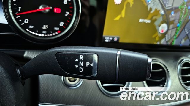 Mercedes-Benz E-Class E200 Avantgarde