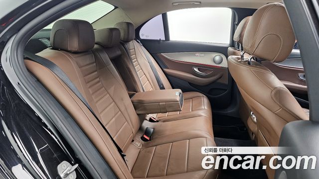 Mercedes-Benz E-Class E200 Avantgarde