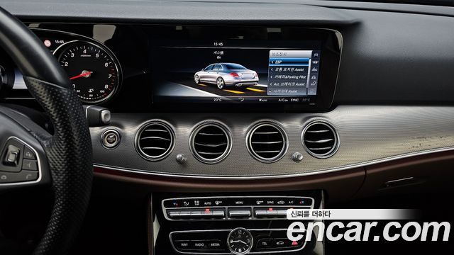 Mercedes-Benz E-Class E200 Avantgarde
