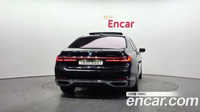 BMW 7-Series 740Li xDrive Design Pure Excellence