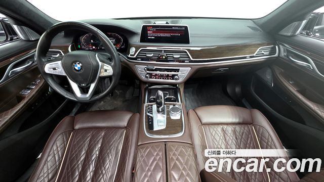 BMW 7-Series 740Li xDrive Design Pure Excellence