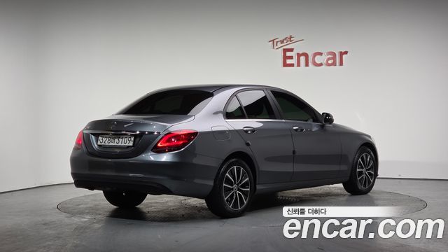 Mercedes-Benz C-Class C200