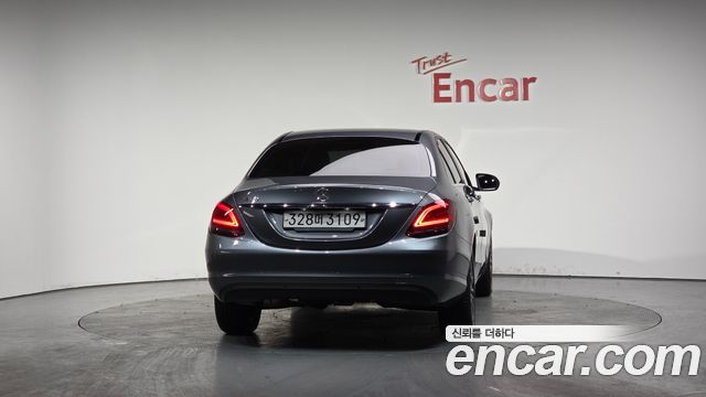 Mercedes-Benz C-Class C200