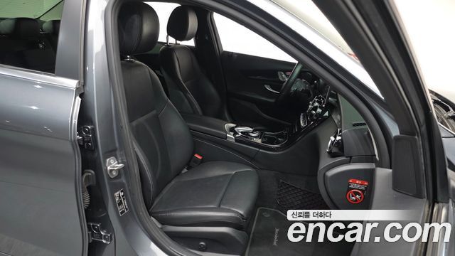 Mercedes-Benz C-Class C200