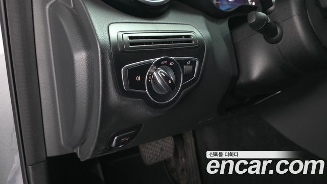 Mercedes-Benz C-Class C200