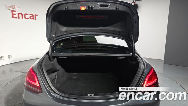 Mercedes-Benz C-Class C200