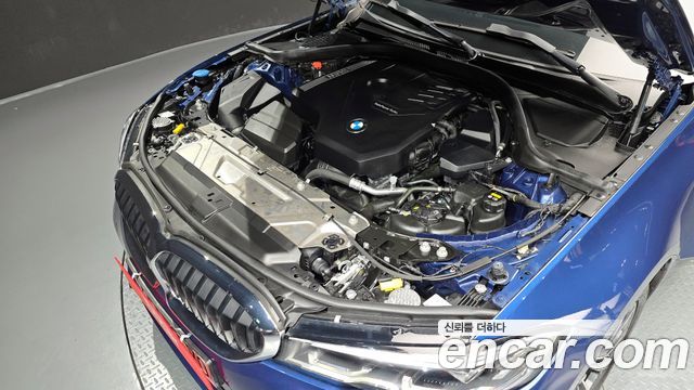 BMW 3-Series 320i