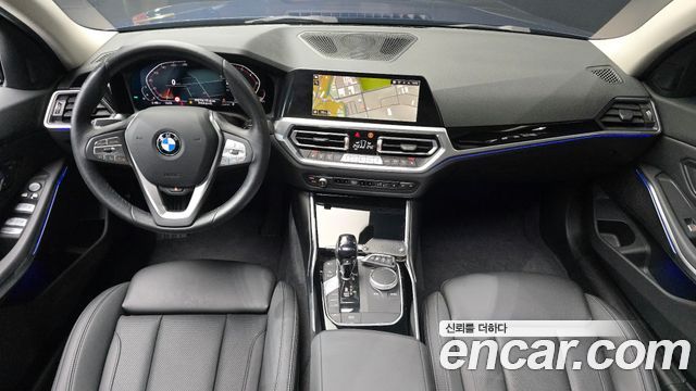 BMW 3-Series 320i