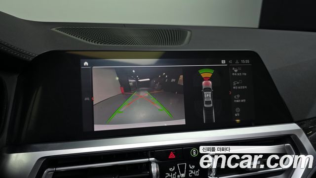 BMW 3-Series 320i Luxury